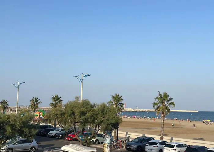 T2 Climatise Avec Parking, Pres De La Plage, 5 Couchages - Fr-1-797-12 Apartamento Port-la-Nouvelle
