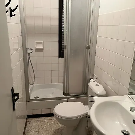 T2 Climatise Avec Parking, Pres De La Plage, 5 Couchages - Fr-1-797-12 *